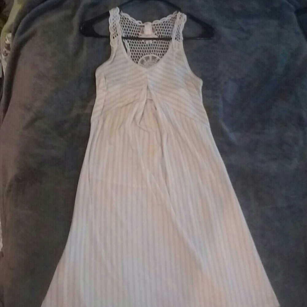 Sleeveless summer dress